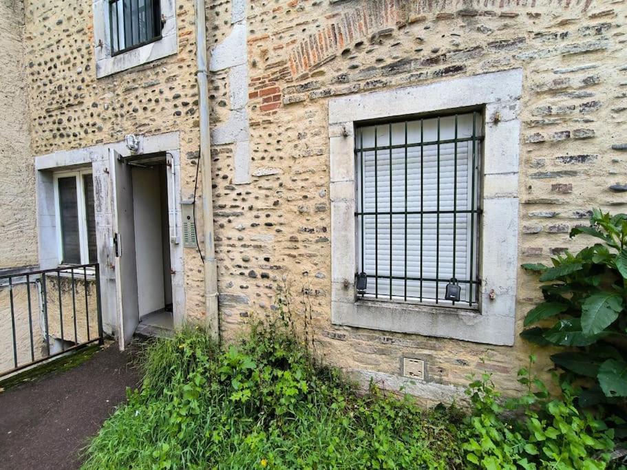 2 Pers-proche Des Halles-parking A 300m Pau